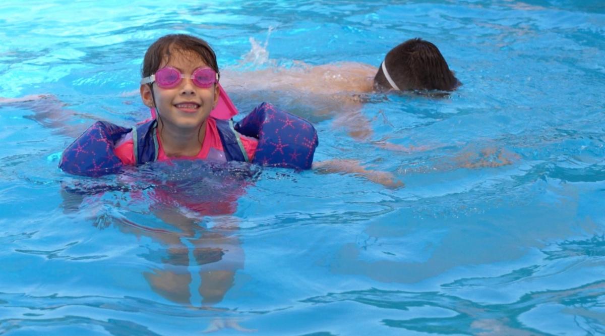 Llaman a cuidar a los niños en espacios acuáticos durante las vacaciones
