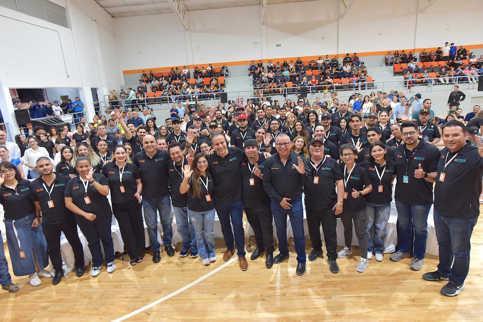 Inicia Toño Astiazarán los programas “Promotores CRECES en Deporte” y “Jugando Seguro en la H”