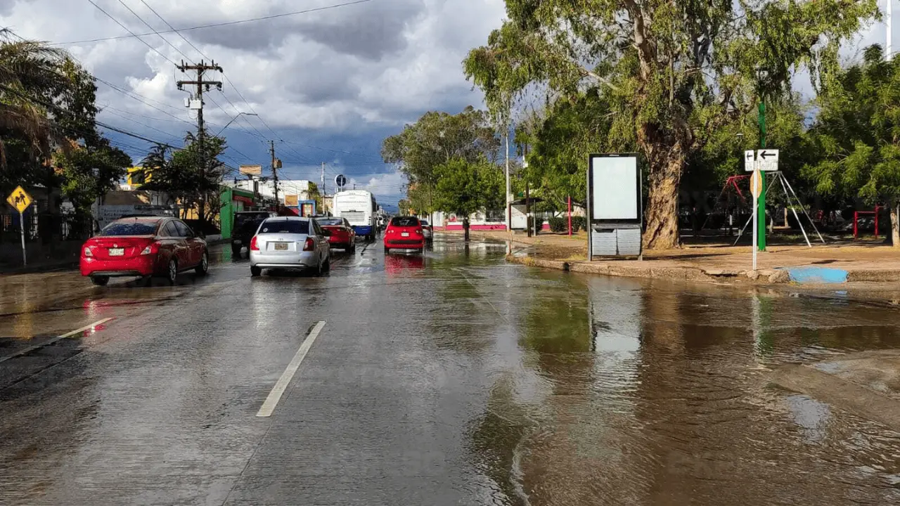 Protección Civil mantiene aviso por lluvias monzónicas y altas temperaturas