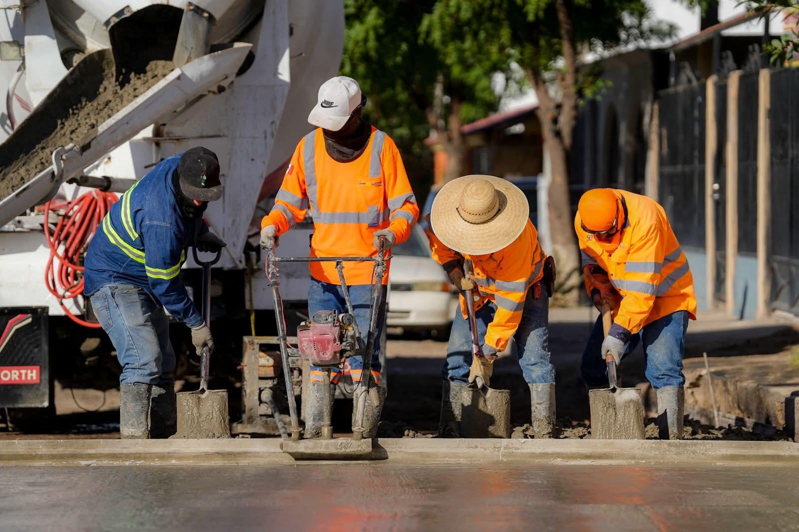 Avanza Ayuntamiento de Hermosillo en rehabilitación del crucero de la calle Reyes y Baviácora